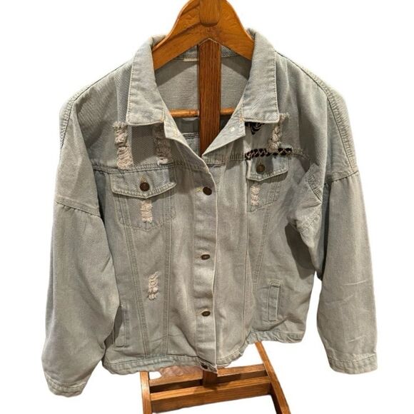 Rosie the Riveter Upcycled Light Wash Denim Embellished Button Up Jacket  Sz M - Picture 2 of 10